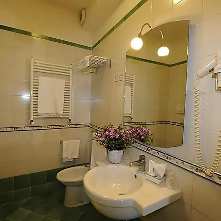Hotel Sextum 3*